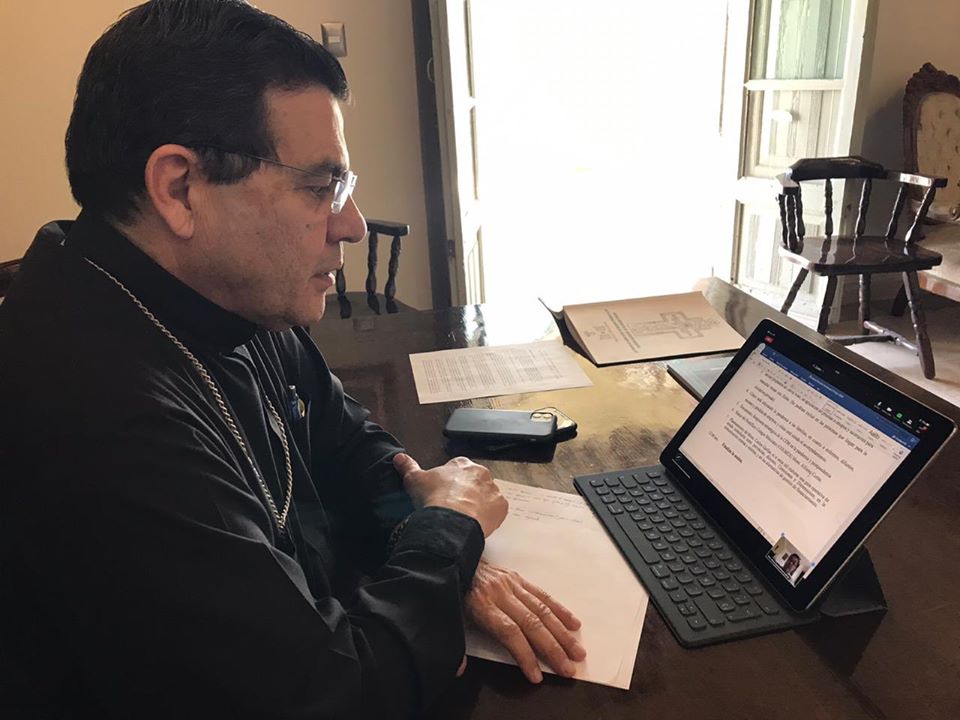 ARZOBISPO SE REÚNE VIRTUALMENTE CON ARZOBISPOS DEL PAÍS